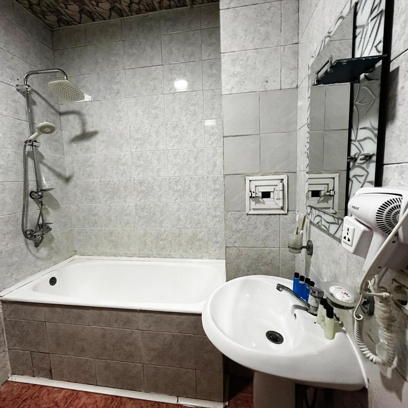 Avi Hotel Baku Zewnętrze zdjęcie